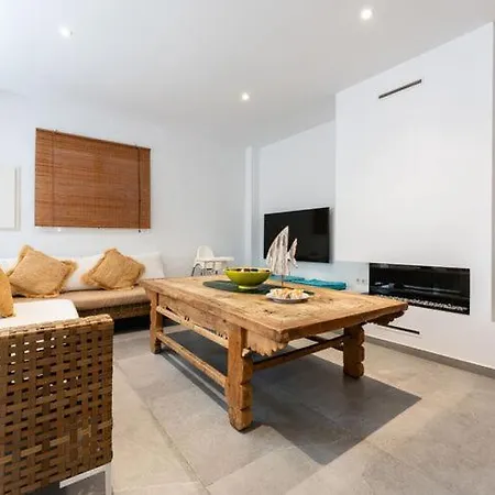 Faro's Beachhouse For 8 度假居 *
