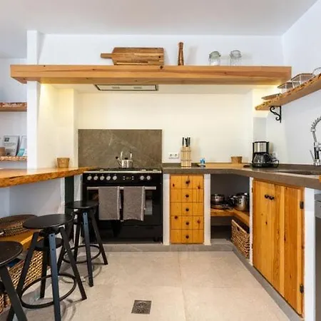Faro's Beachhouse For 8 度假居 马拉加