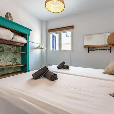 度假居 Faro's Beachhouse For 8 *